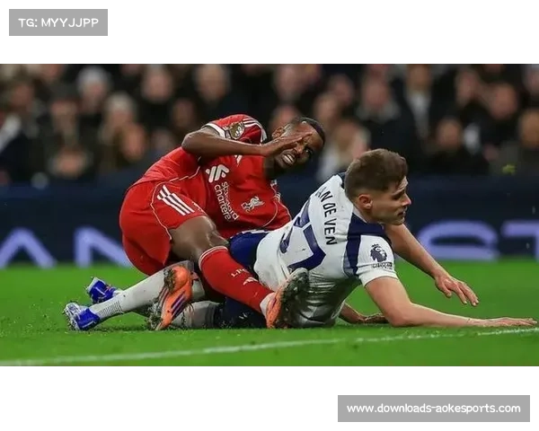 利物浦前锋伊萨克腓骨骨折，预计伤缺数月